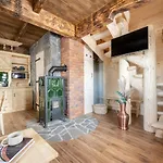 Lesna Chalet *