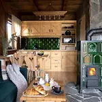 Lesna Chalet *